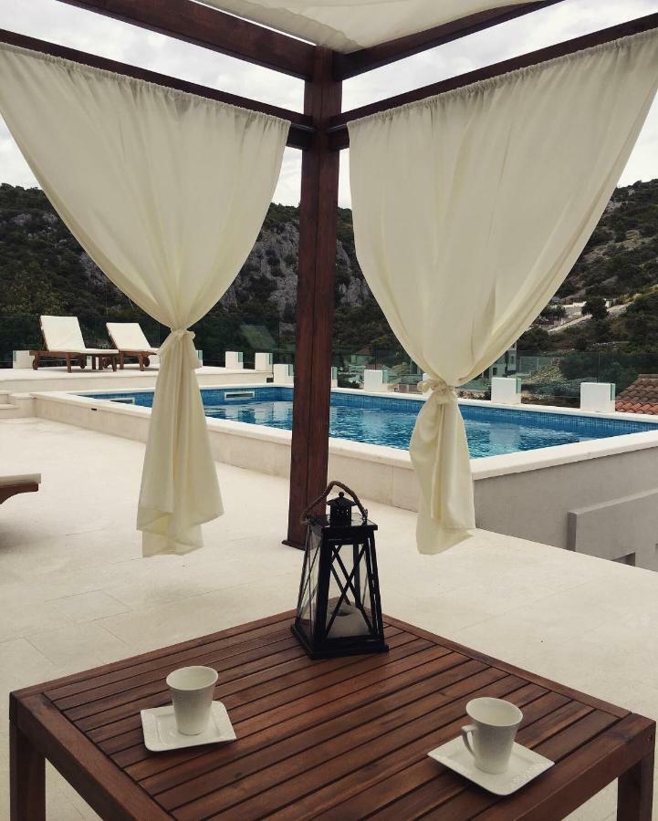 Villa Kristina Sevid Luaran gambar