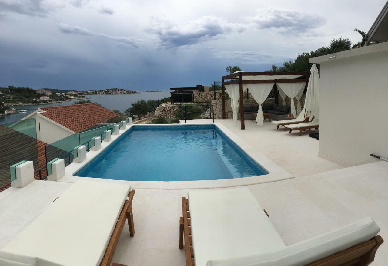 Villa Kristina Sevid Luaran gambar